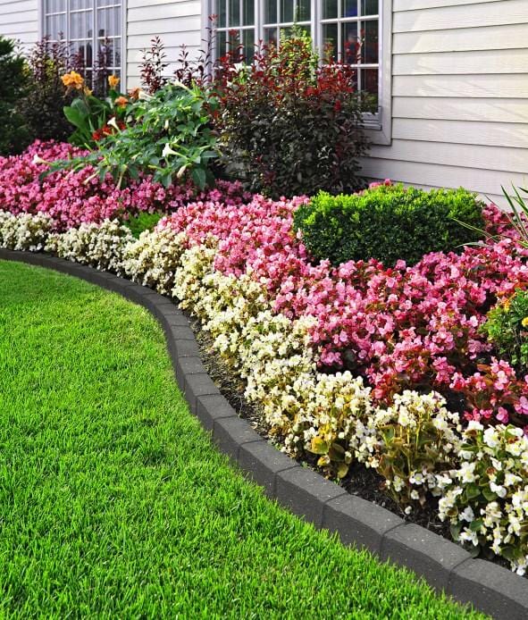 Grey Garden Border in Roman Stone - Safer Surfacing